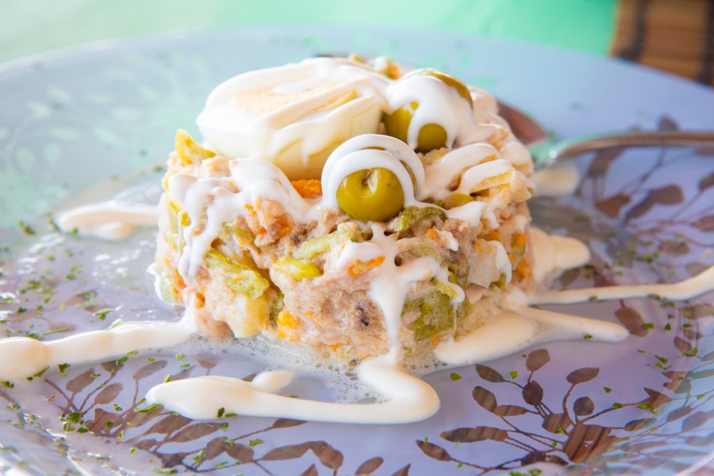 Conservación de la ensaladilla rusa: una nutricionista explica si se guarda en la nevera o en el congelador