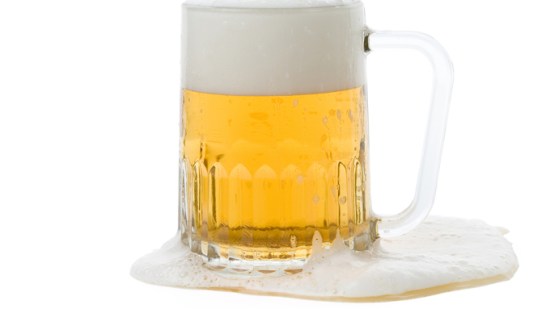 Trucos para quitar las manchas de cerveza