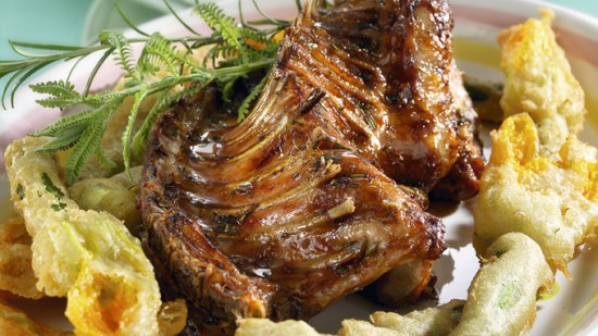 costillar de cordero asado
