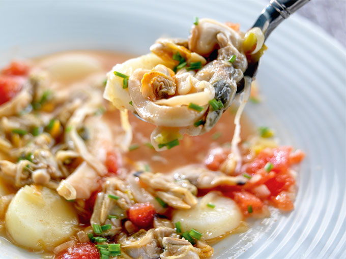 sopa de moluscos con patatas