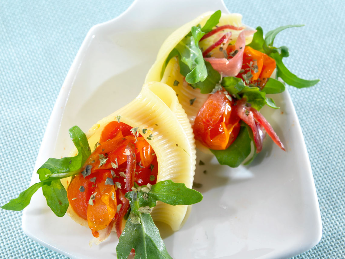 Conchas de tomate confitado