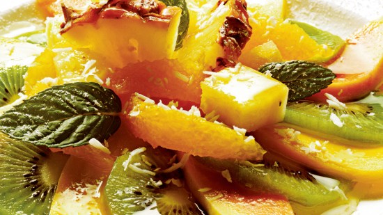 Frutas exóticas con almíbar de menta