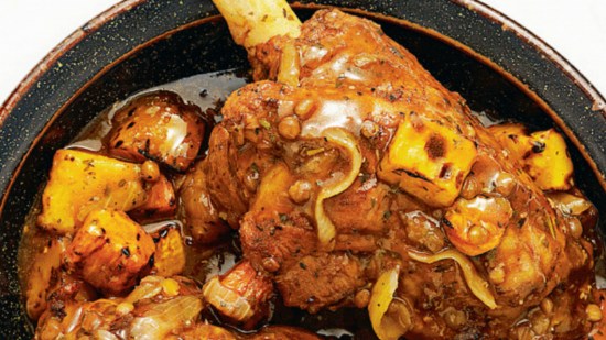 Codillo de cordero a la 'bourguignonne'