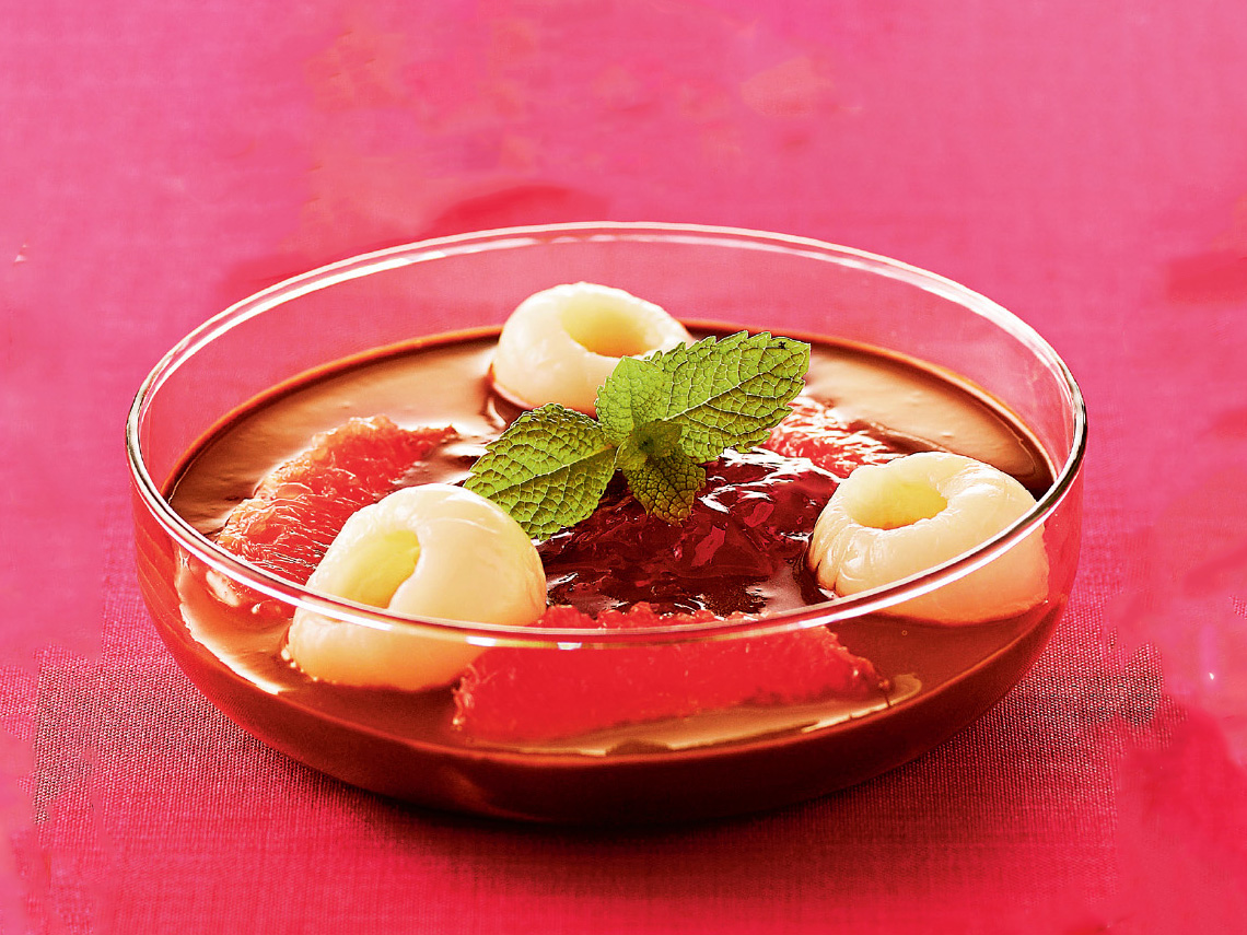 Sopa de chocolate con lichis