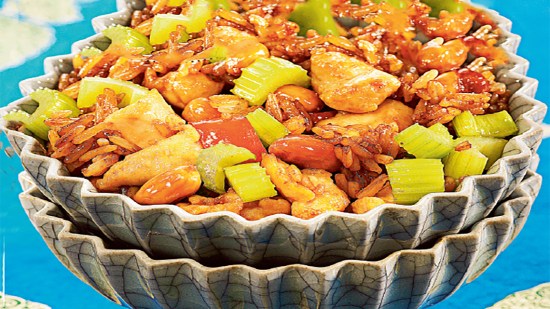 Arroz lacado con pollo
