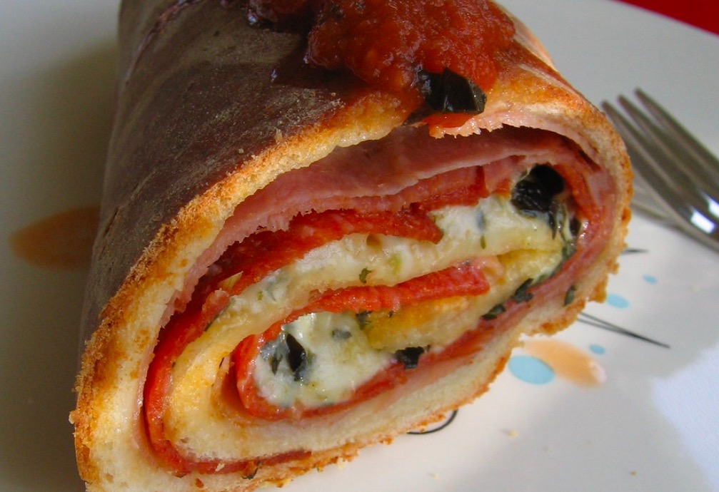 Stromboli: la pizza 'enrollada' que triunfa en Italia