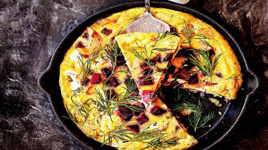 Tortilla de jurel con remolacha