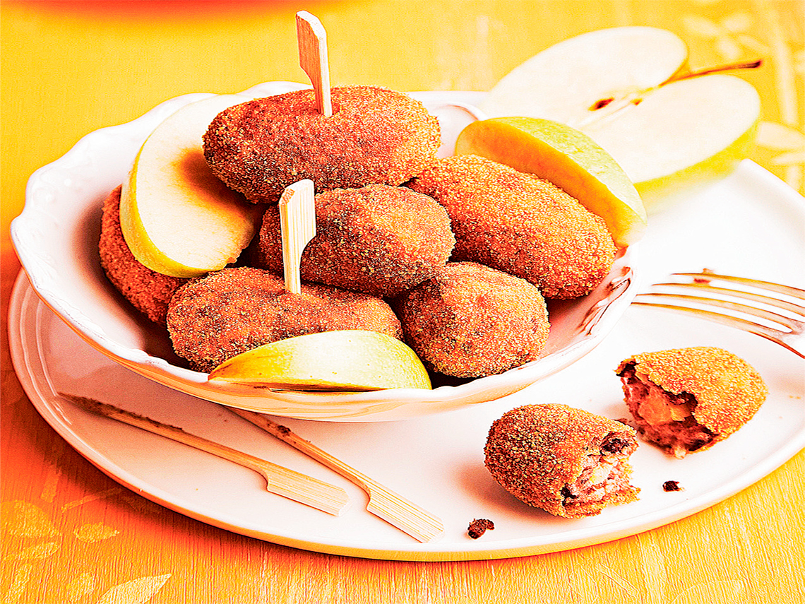 Croquetas de morcilla y manzana con canela