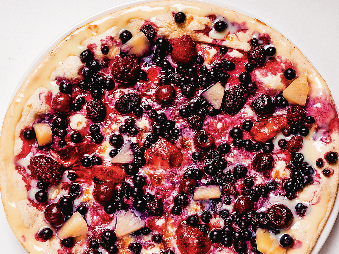 Pizza de frutos rojos