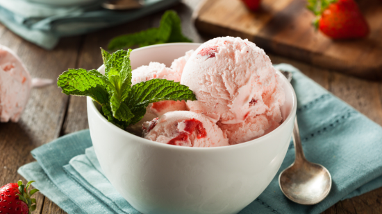 Helado de fresa y yogur