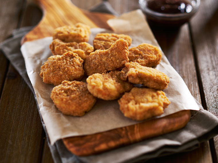 ¿Sabes qué llevan en realidad los nuggets de pollo?