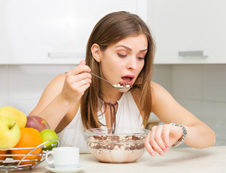 Errores más frecuentes que cometemos al comer