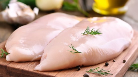 Pollo crudo