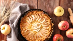 tarta de manzana y manzanas
