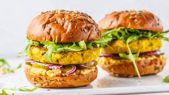 Trucos para comer hamburguesa y no engordar