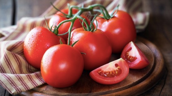 Cinco alimentos rojos que harán tu corazón más fuerte
