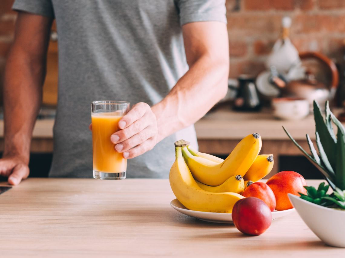 Beber zumo o comer fruta