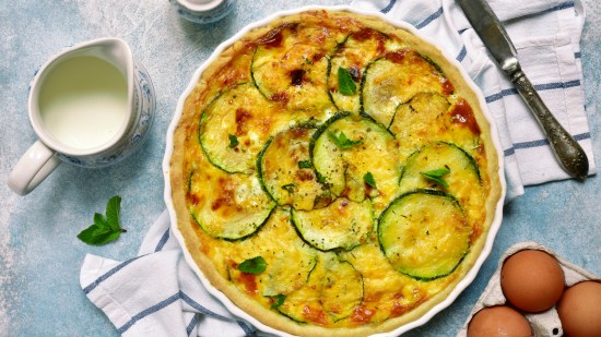 Pizza de calabacín y mozzarella fresca