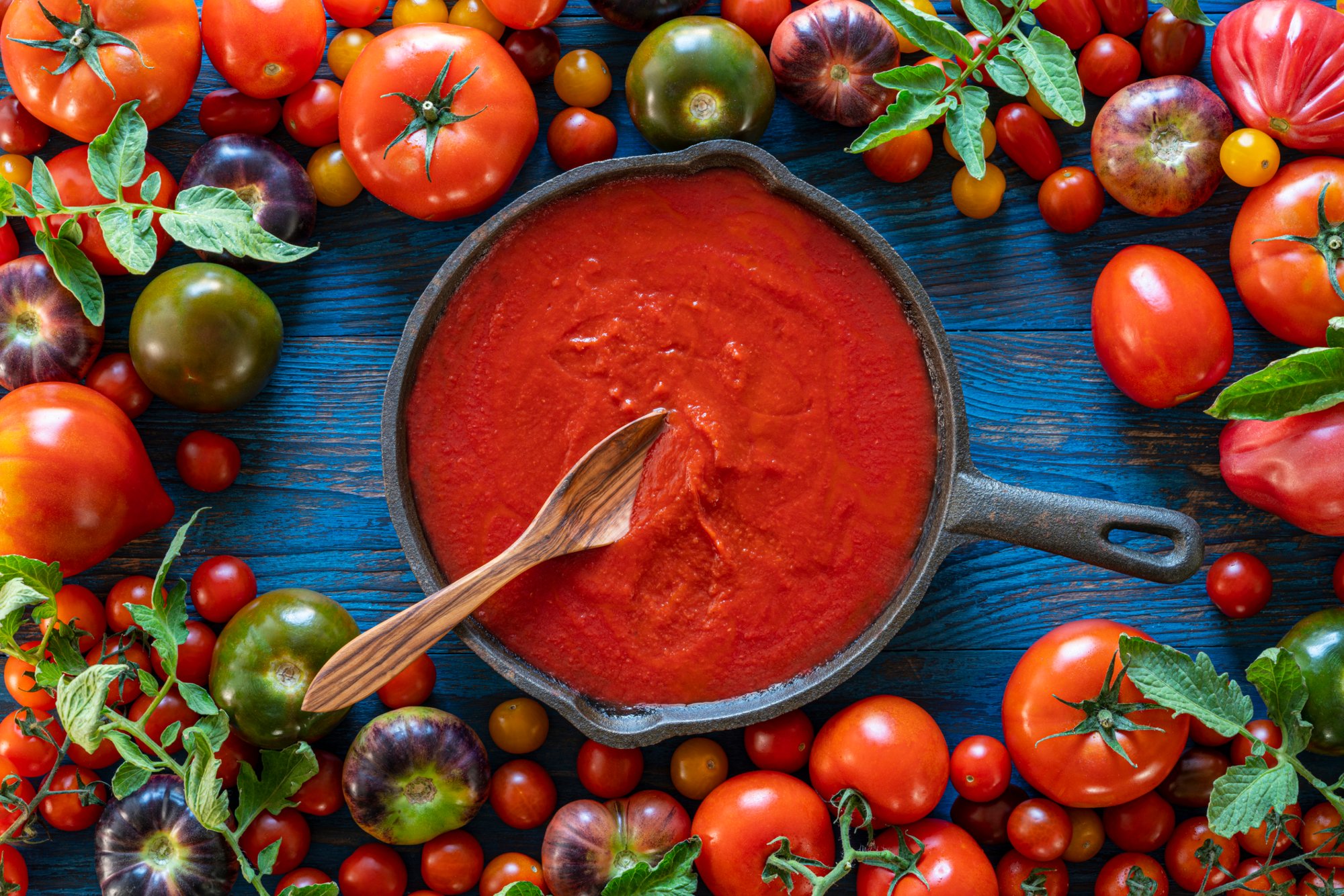 Tomate frito de supermercado: todo lo que necesitas saber para comprar el más saludable