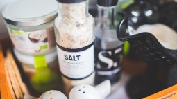 pautas de los nutricionistas para seguir una dieta sin sal