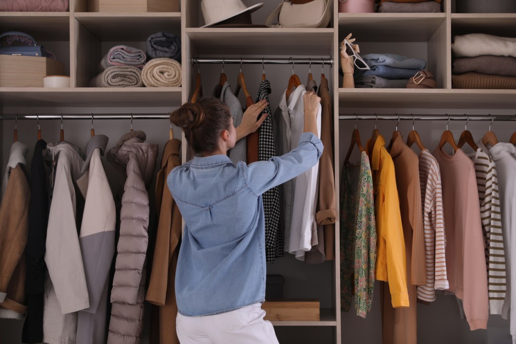 como-doblar-jerseis-marie-kondo-tecnica-clave