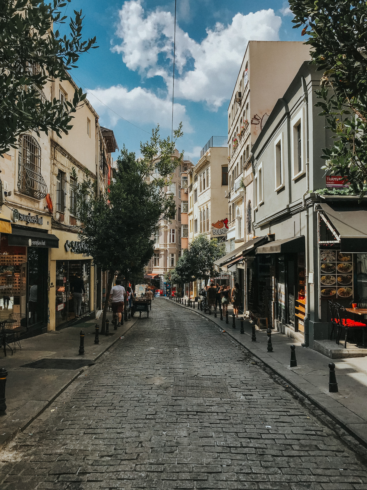 pexels-aram-sabah-3743492
