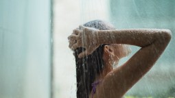 Shein tiene el truco para que no se queden pegados los pelos en desagüe de la ducha y cuesta menos de dos euros