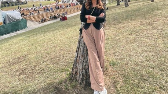 Ocho pantalones elásticos de Zara cómodos, anchos y baratos que están arrasando entre las mujeres de +50