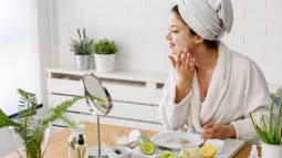 Mascarillas caseras para la cara: cómo prepararlas y cuál es la opinión de una experta sobre ellas
