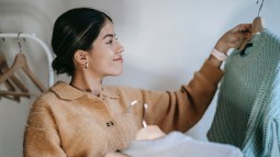 El Corte Inglés tiene un clon del conjunto de punto de Sfera que han agotado las mujeres +50: cómodo, práctico y tirado de precio