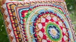 Cojín de crochet