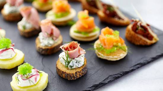 6 canapés fáciles para triunfar en tu mesa de Navidad