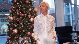 Seis camisas elegantes y baratas de Sfera que las mujeres +50 comprarán para combinar con falda o pantalón en sus looks navideños