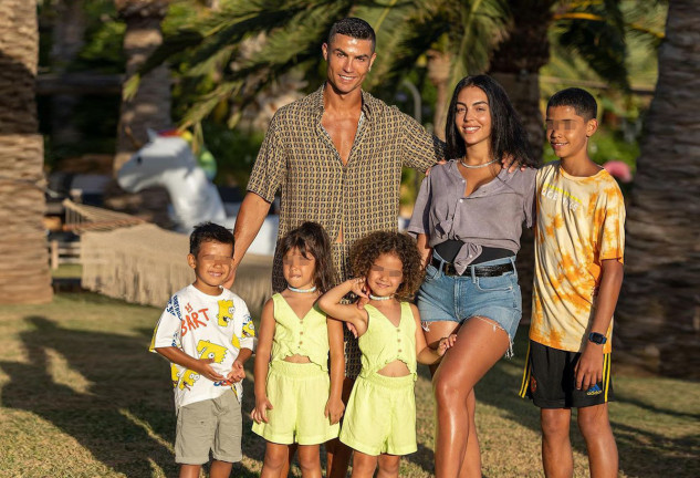 CRISTIANO Y GEORGINA EN FAMILIA