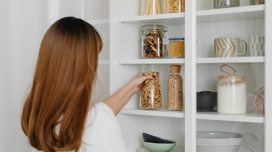 Ikea lanza nuevos productos de almacenaje por menos de cinco euros que resultan prácticos para ordenar el baño, la cocina o el dormitorio