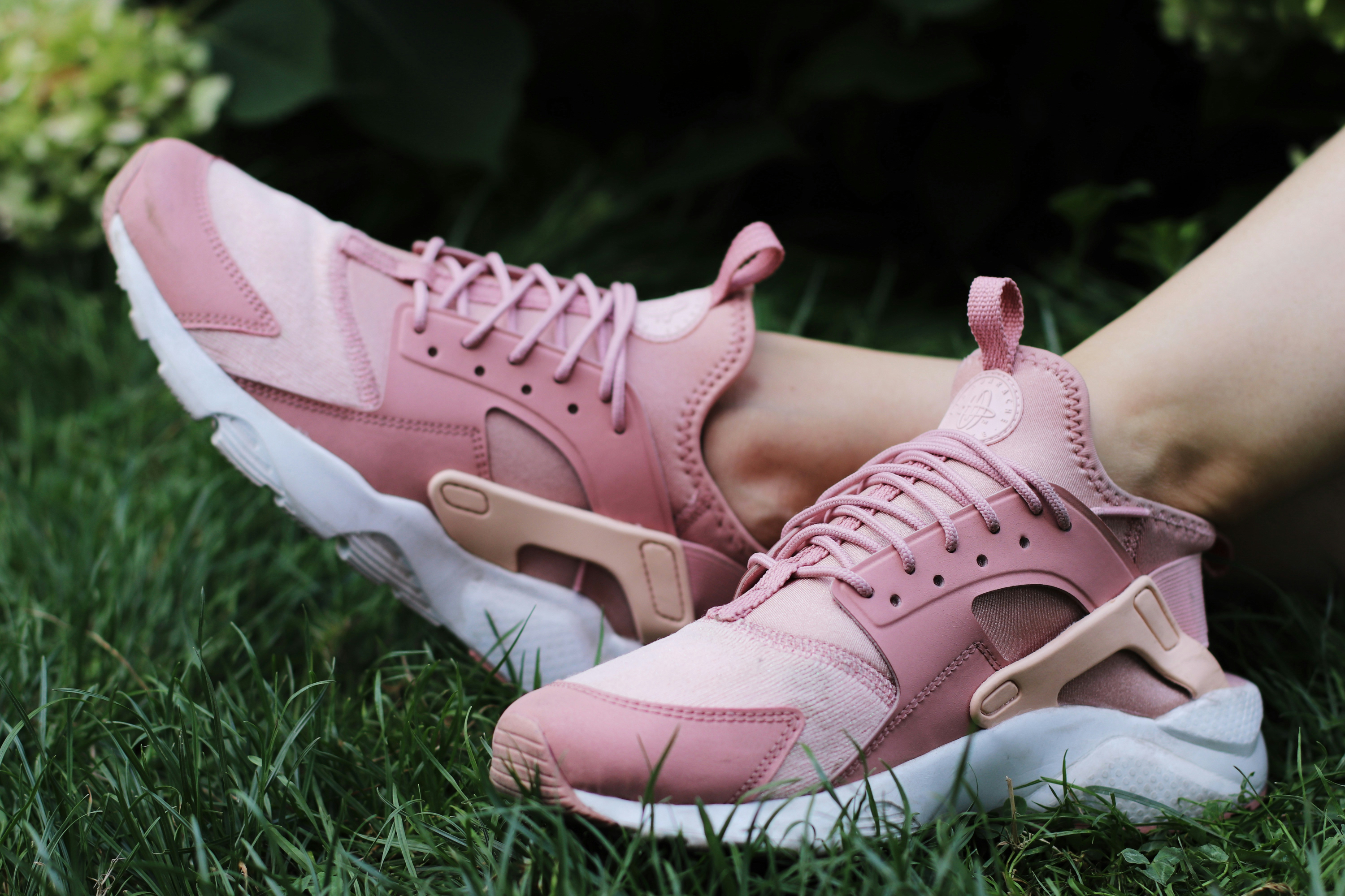 Las zapatillas de Lidl que están causando furor entre las mujeres +50 para primavera 2024: cómodas, ligeras y por menos de 16 euros