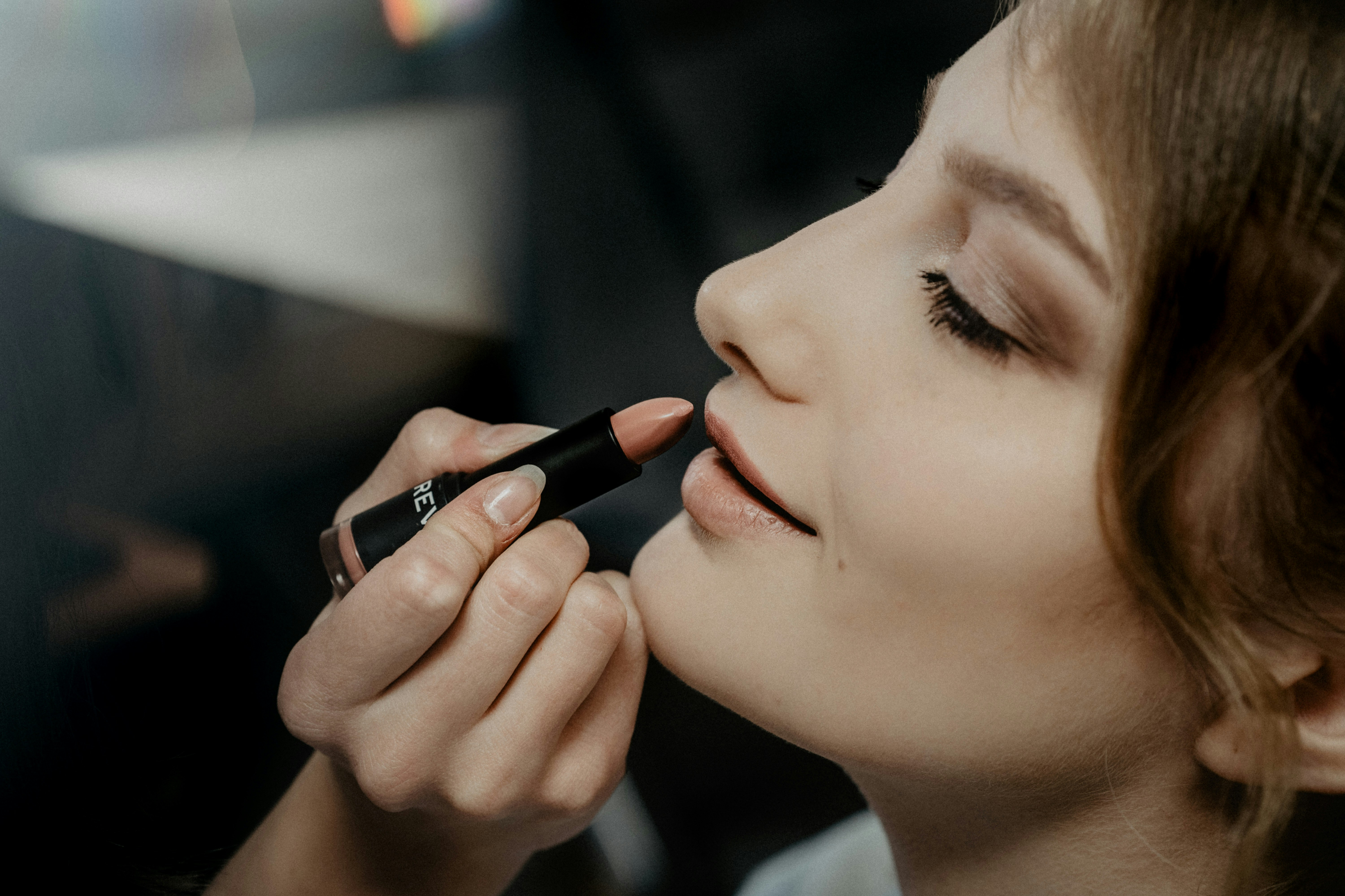 Estos son los trucos de belleza de una experta para conseguir un maquillaje natural y favorecedor en el día a día para mujeres +50