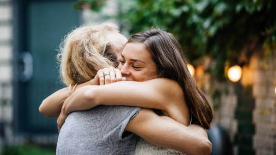 abrazo felicidad