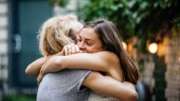abrazo felicidad