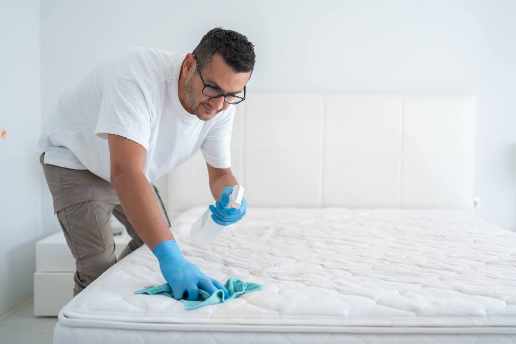 Cómo quitar las manchas de un colchón según la Marie Kondo española