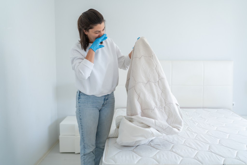Cómo quitar las manchas de un colchón según la Marie Kondo española