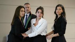 Mundos opuestos