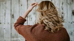 Adiós al tinte con este producto baratísimo que cubre las canas en un santiamén
