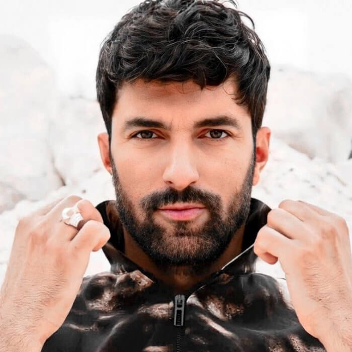 Engin Akyürek.