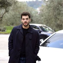 Akin Akinözü.