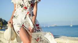 Seis vestidos sueltecitos de El Corte Inglés que las mujeres +50 agotarán antes de verano porque estilizan y valen menos de 30 euros