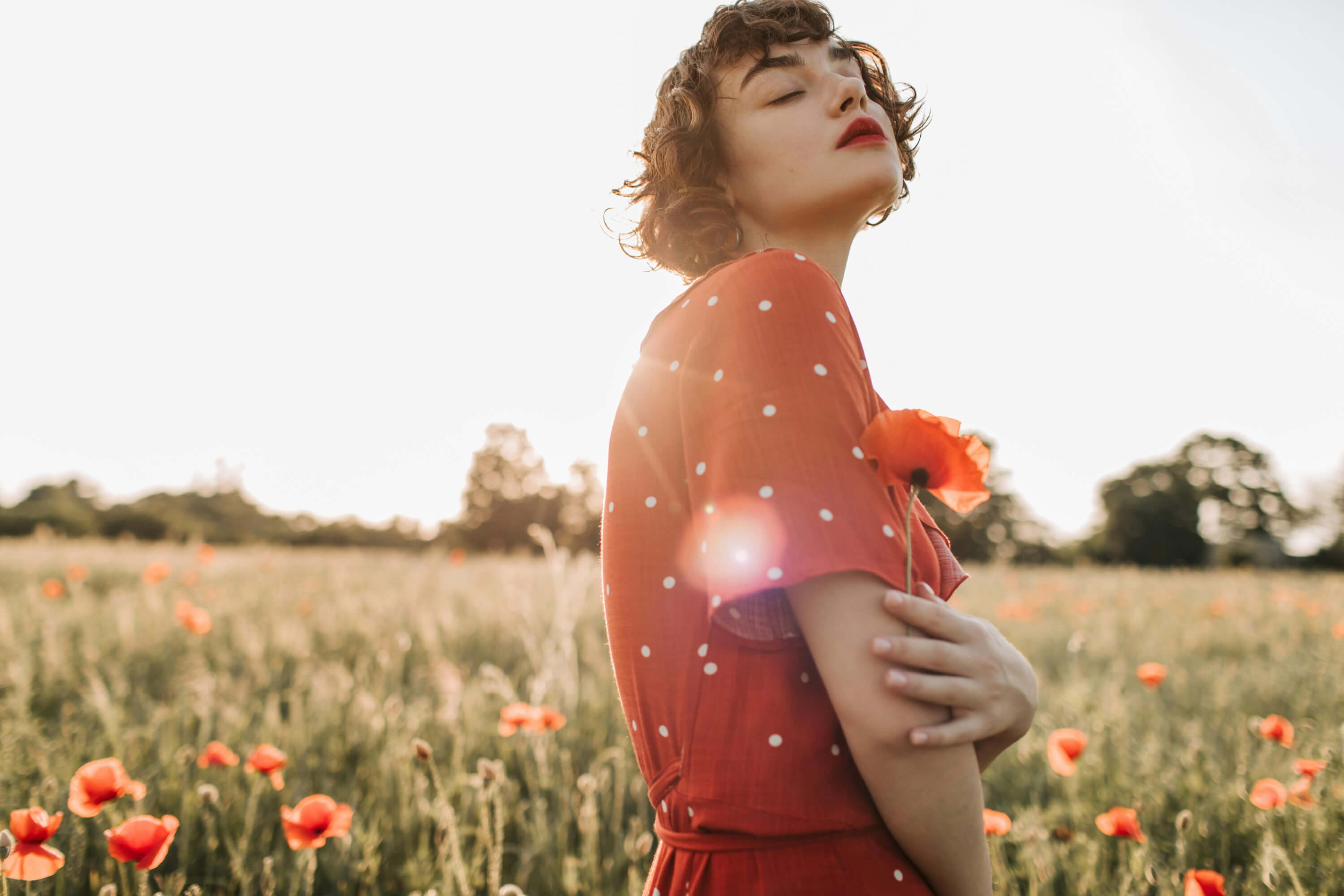 Hipercor le hace la competencia a Mango o Sfera con este vestido de lunares que adorarán las mujeres +50 porque es amplio, fresquito y cuesta 19 euros