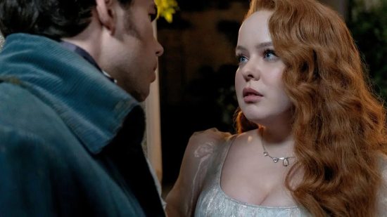 luke-newton-como-colin-bridgerton-nicola-coughlan-como-penelope-featherington-temporada-3_69