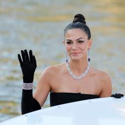 Demet Özdemir.