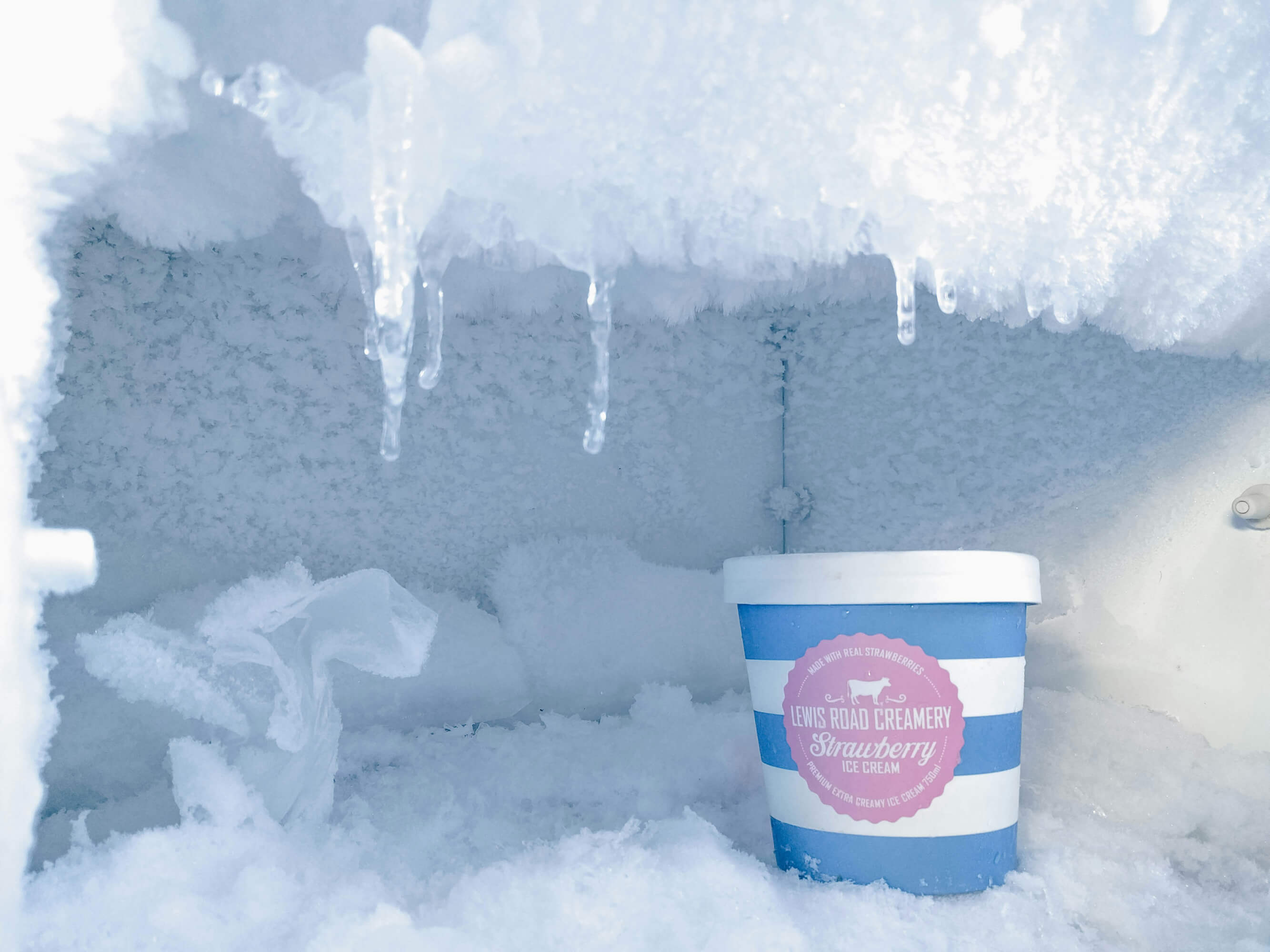 Trucos para quitar el hielo del congelador